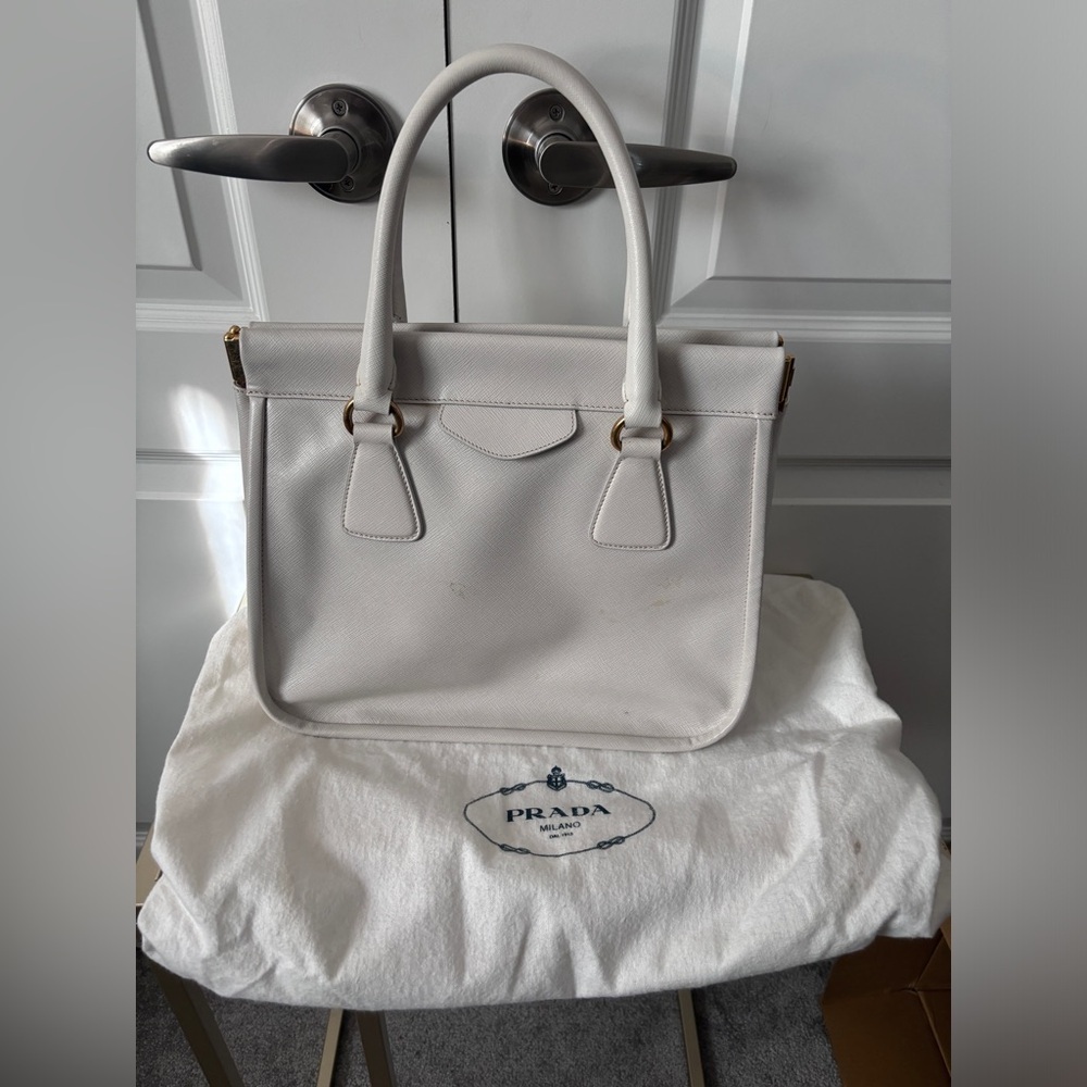 ✨ Host Pick ✨ Prada | Authentic 2012  Saffiano Lux Top Handle Tote Bag in Talco - Picture 8 of 15